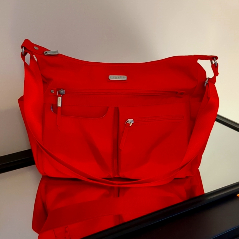Baggallini - Everywhere Bagg - Vibrant Poppy - Picture 6 of 8